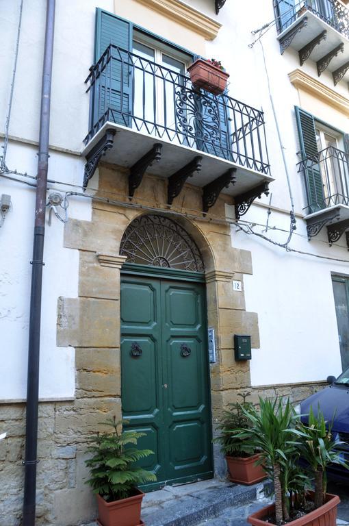 B&B Largo Barile Caltanissetta Dış mekan fotoğraf